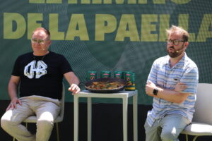 Chimo Bayo presenta su Himno a la Paella